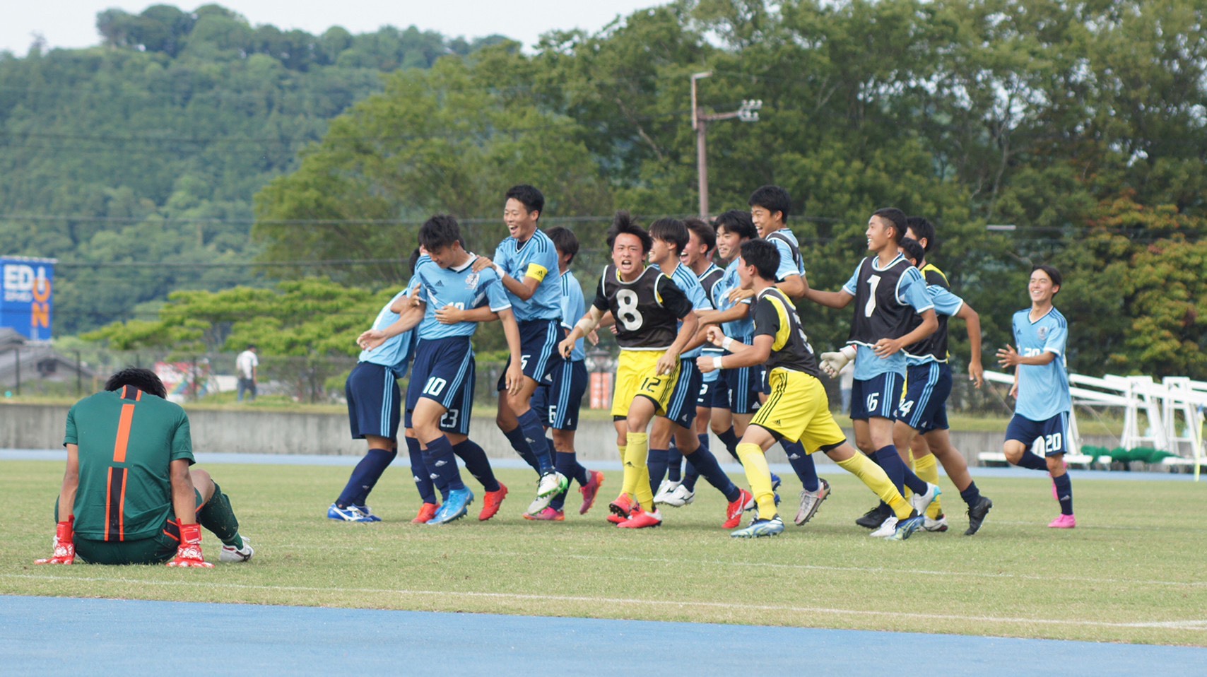 近江高校サッカー部 フットボールnavi